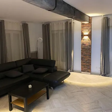 Grande Piscine Couverte Willa