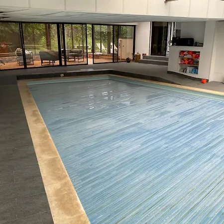 Grande Piscine Couverte Santeny